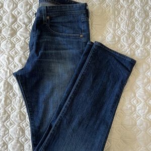 AG ADRIANO GOLDSCHMIED